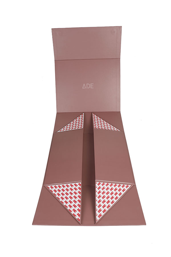 Luxury custom rigid foldable clothing packaging box magnetic folding paper gift box