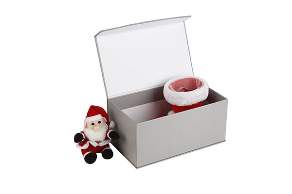 Shenzhen custom logo luxury Christmas gift box gift wrapping magnet paper box