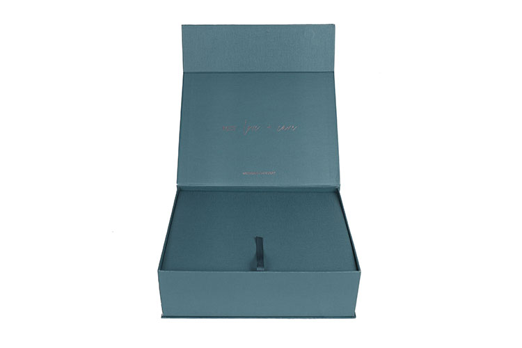 High quality custom cardboard paper square magnetic black gift packaging box with eva insert(图6)