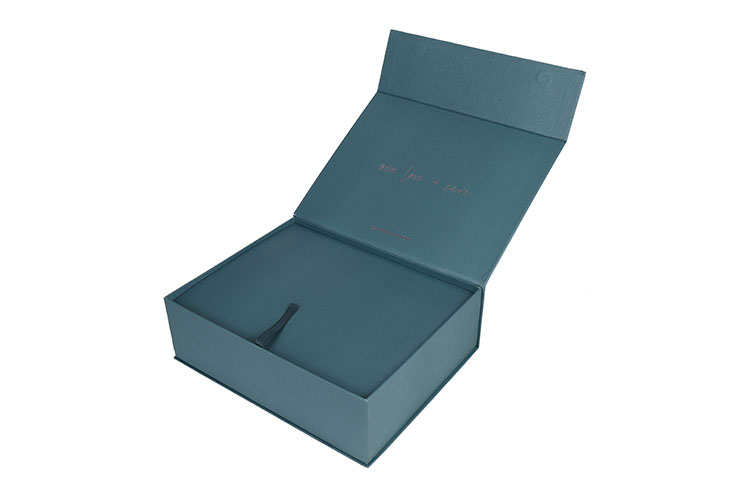 High quality custom cardboard paper square magnetic black gift packaging box with eva insert(图7)
