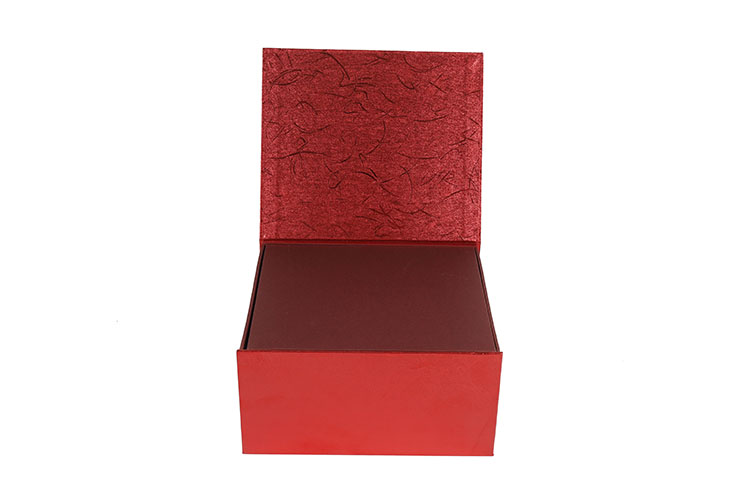 Wholesale Red cardboard packaging box magnetic custom gift box(图5)