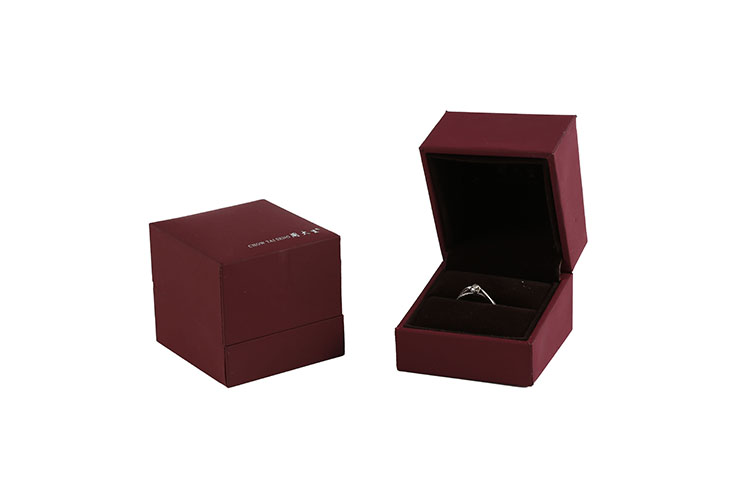Wholesale Custom Logo Square Jewelry Display Packaging Paper Cardboard Jewelry Boxes
