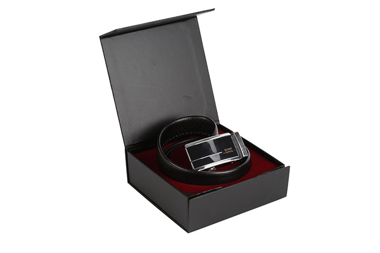 Custom Printed Luxury Paper Cardboard Design Your Logo Packaging Black Magnetic Gift Box(图2)