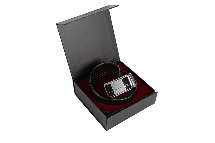 Custom Printed Luxury Paper Cardboard Design Your Logo Packaging Black Magnetic Gift Box(图4)
