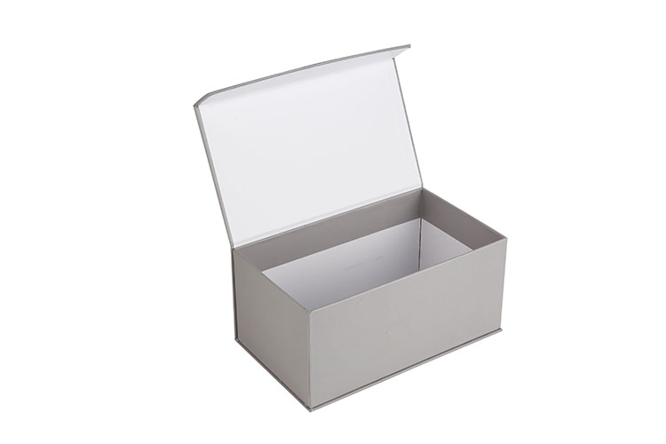   Custom logo luxury cardboard magnetic folding packaging gift box closure with foam(图3)