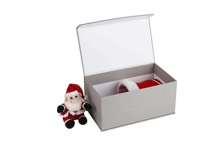   Custom logo luxury cardboard magnetic folding packaging gift box closure with foam(图4)