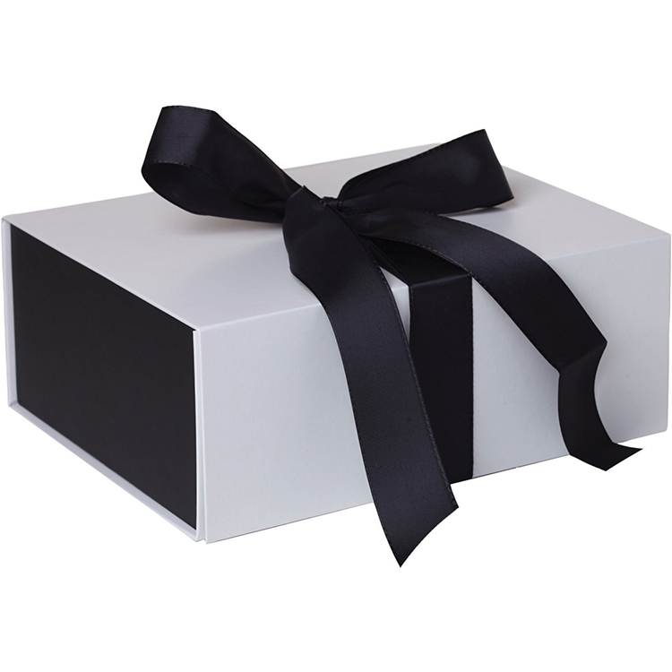 Magnetic folding luxury cardboard gift boxes with ribbons(图2)