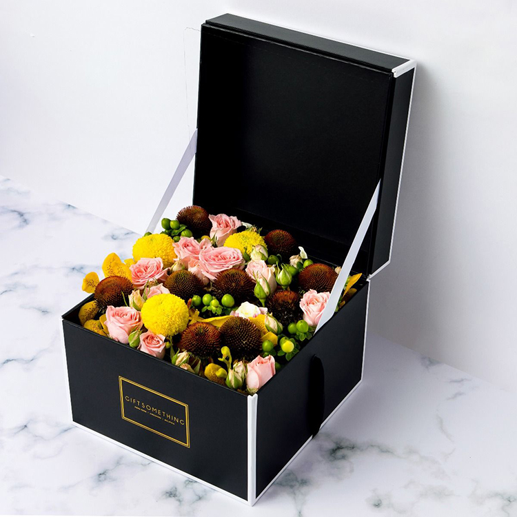 Luxury Fresh Rose Rigid Flower Packaging Square Box Gold Flowers Packages Box(图2)